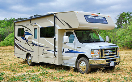 Class C motorhome rental with Campanda