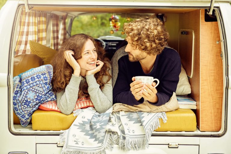 How To Make Your RV Rental More Appealing To Couples